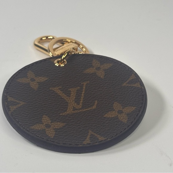 Louis Vuitton x FORNASETTI Monogram Cameo Bag Charm Key Holder - Picture 7 of 10